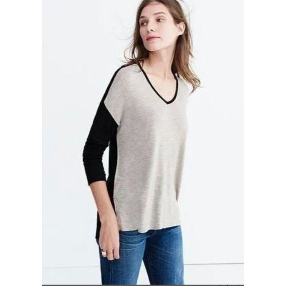 Madewell Anthem Long-Sleeve V-Neck Colorblock Tee in Taupe/Black - Sz XS - Picture 3 of 6